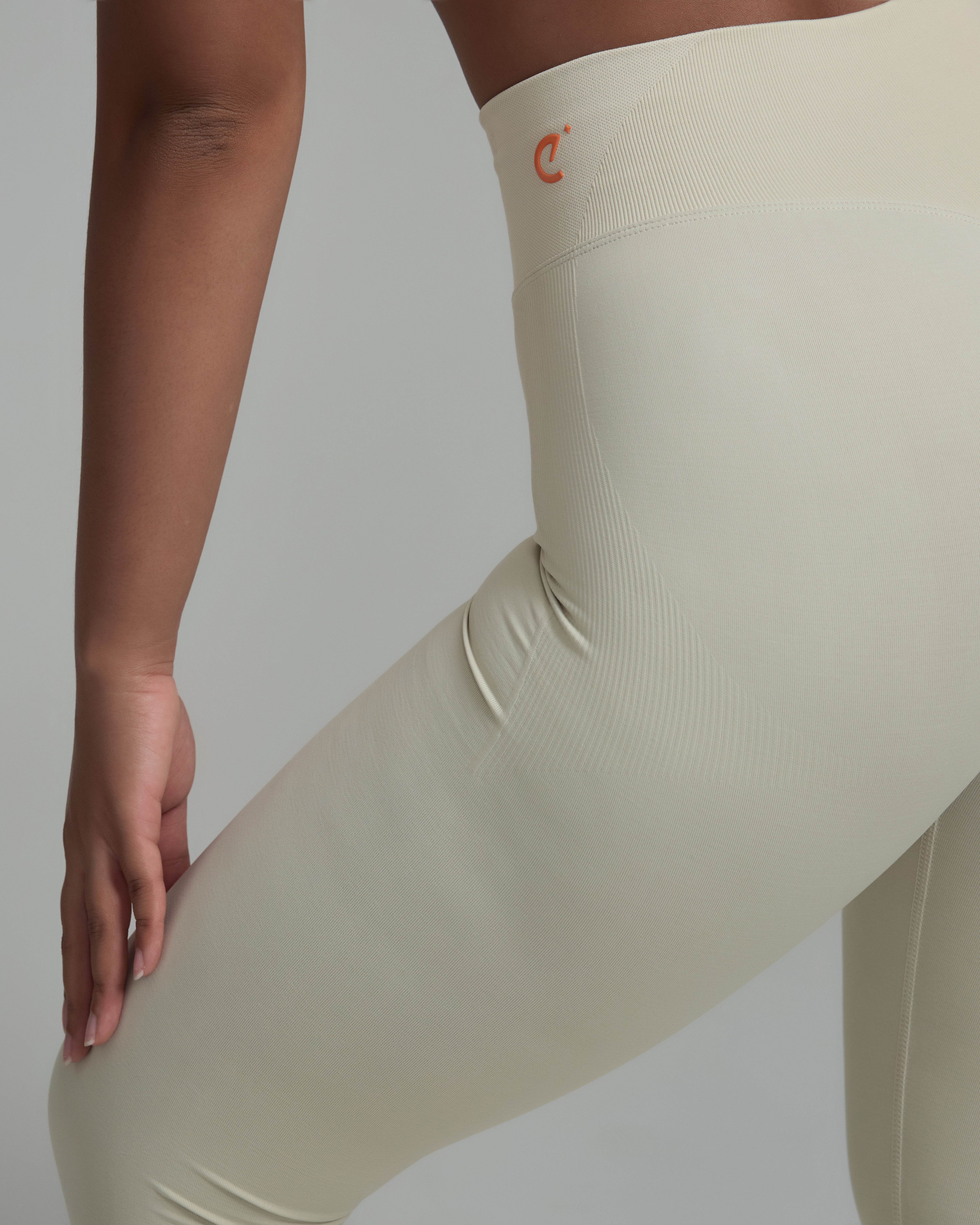 Refina® Seam Legging Frosted Almond